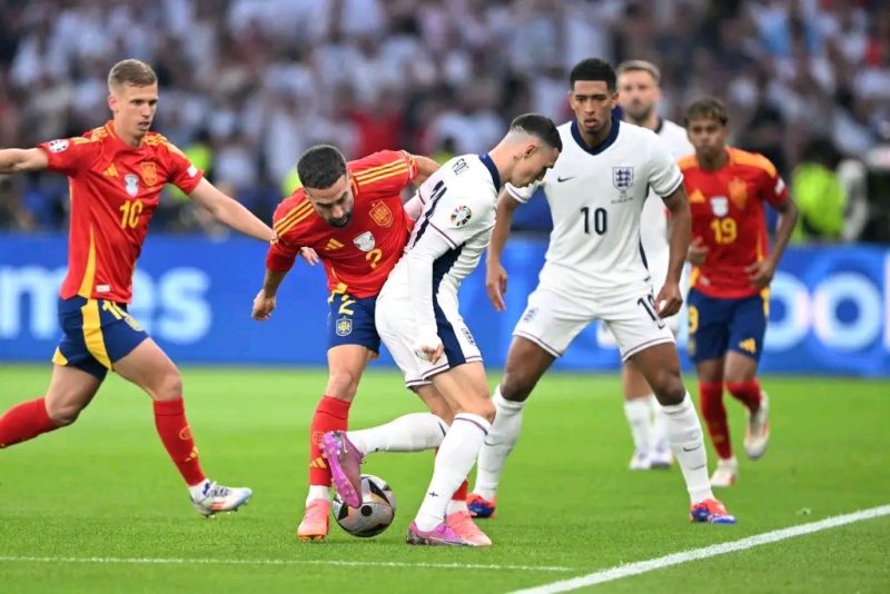إسبانيا تقهر إنجلترا وتتوج بكأس أوروبا للمرة الرابعة