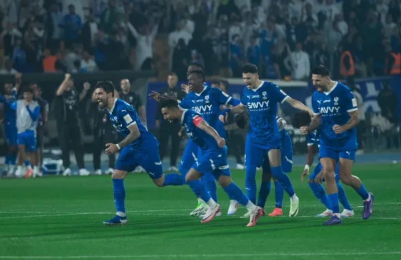 الهلال يبلغ نهائي كأس السوبر السعودي بالفوز على الأهلي