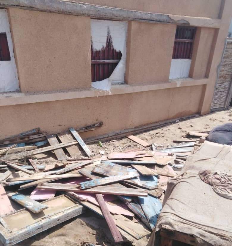الرياح الشديدة دمرت منازل الصيادين