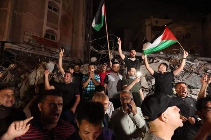 احتفالات وهتافات في غزة بالتزامن مع عملية يافا والهجوم الإيراني