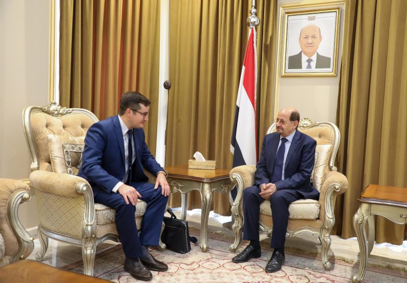 الزنداني يلتقي القائم بأعمال السفارة الروسية لدى اليمن