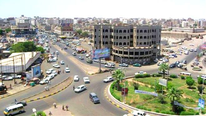 عدن.. مسلحون يختطفون مدير أحد البنوك في ظل فوضى أمنية