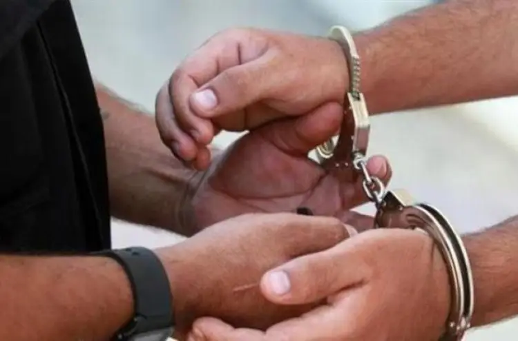 أبين .. شرطة خنفر تضبط متهما بجريمة شروع بالقتل