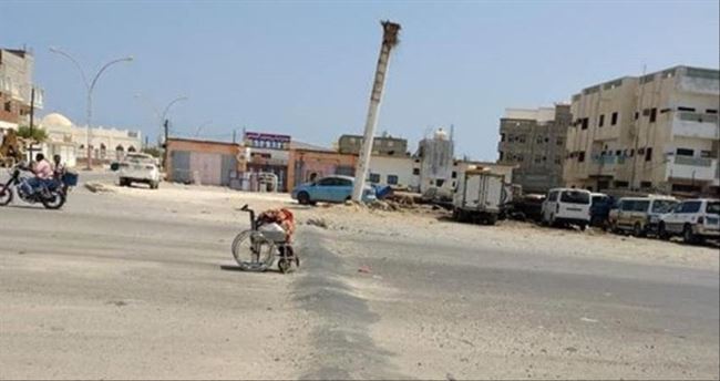 تقرير: الفقر يجبر مواطني حضرموت على التسول .. تدهور اقتصادي حاد واتهامات للتحالف العربي