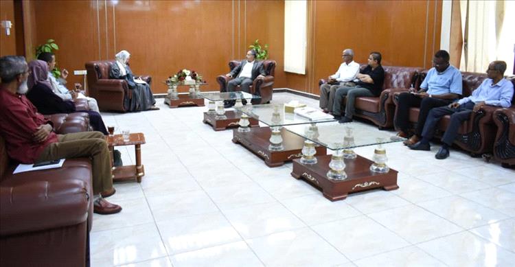 جامعة عدن تبحث التعاون مع منظمة العمل الدولية لتعزيز فرص العمل للشباب