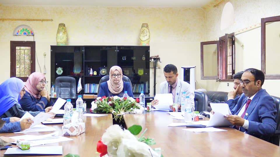 مجلس الإعتماد الأكاديمي وضمان جودة التعليم العالي يعقد اجتماعه الدوري بجامعة تعز