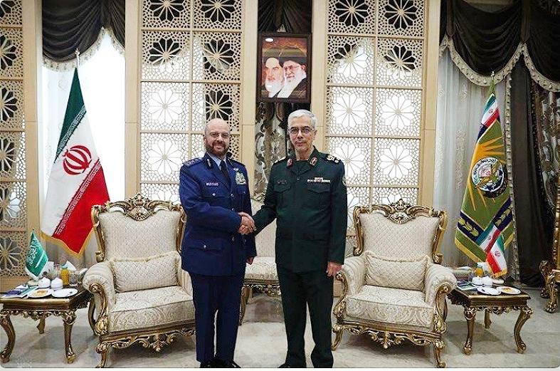 زيارة لافتة لرئيس الأركان السعودي إلى طهران