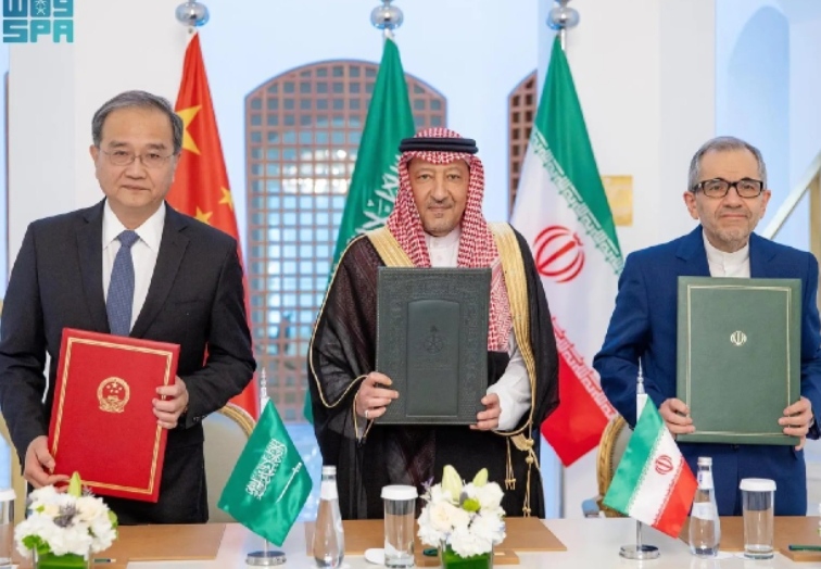 السعودية والصين وإيران تؤكد في بيان مشترك دعمها الكامل للحل السياسي الشامل في اليمن