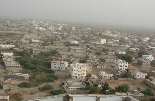 ثورة عارمة في أبين تطالب بالكشف عن عشال ومعالجة تردي الأوضاع المعيشية