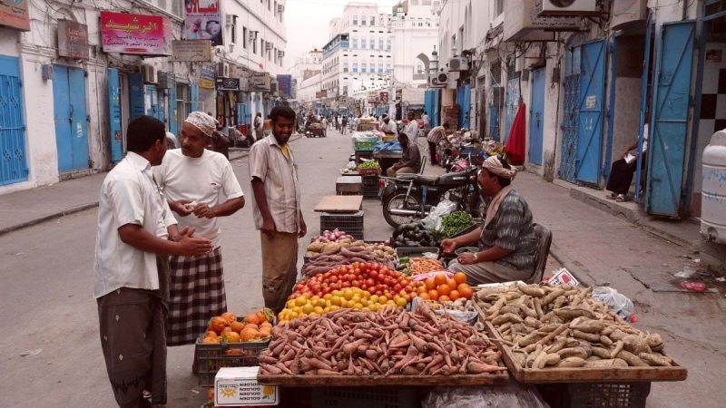 غلاء المعيشة يثقل كاهل المواطنين في حضرموت