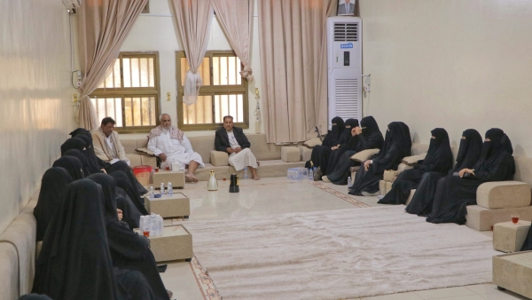 المهرة: الشيخ الحريزي يشدد على الدور المحوري للمرأة المهرية في مواجهة التحديات