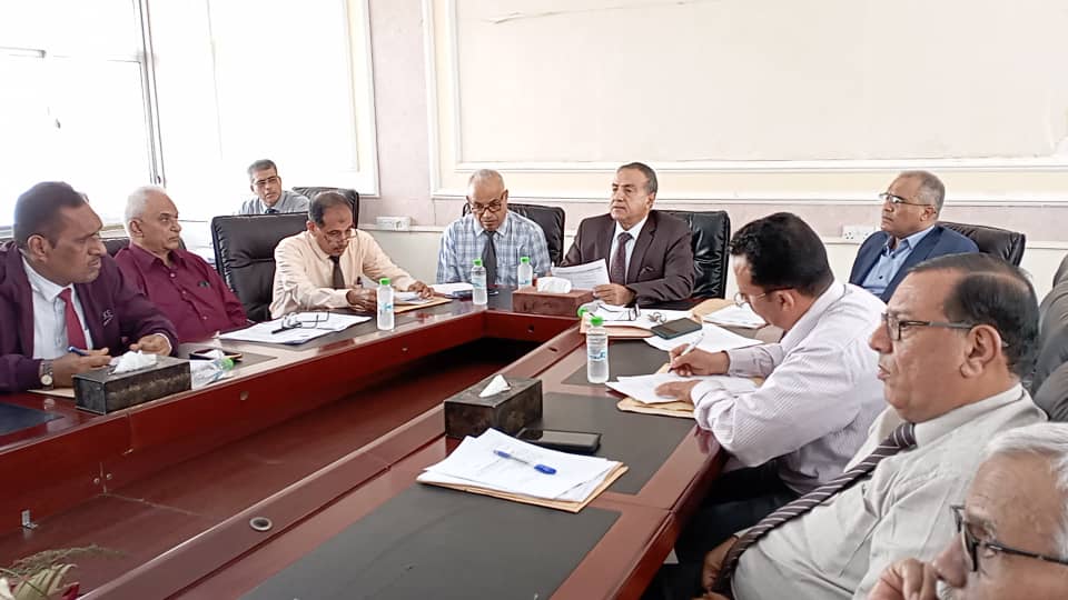 جامعة عدن تطالب بوقف التراخيص المتعلقة بأرض الحرم الجامعي وتشدد على هذا الأمر..!