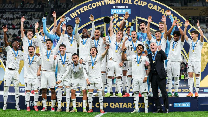 ريال مدريد يتوج بكأس القارات للأندية بثلاثية نظيفة في شباك باتشوكا