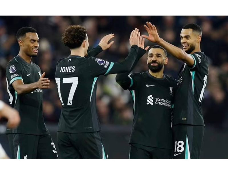 ليفربول يعزز صدارته بفوز كبير على وست هام في الدوري الانجليزي