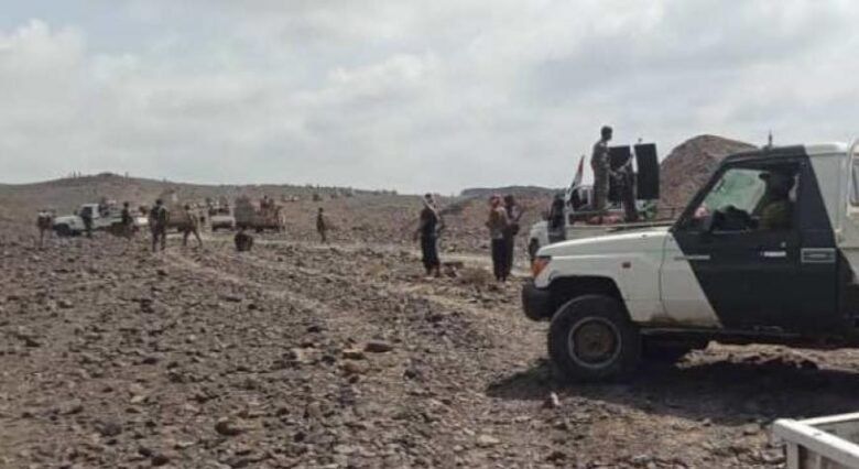 أبين.. مليشيا الانتقالي تتمركز بمنطقة “لحمر” لإنشاء معسكر وسط رفض قبيلة “الجعادنة”