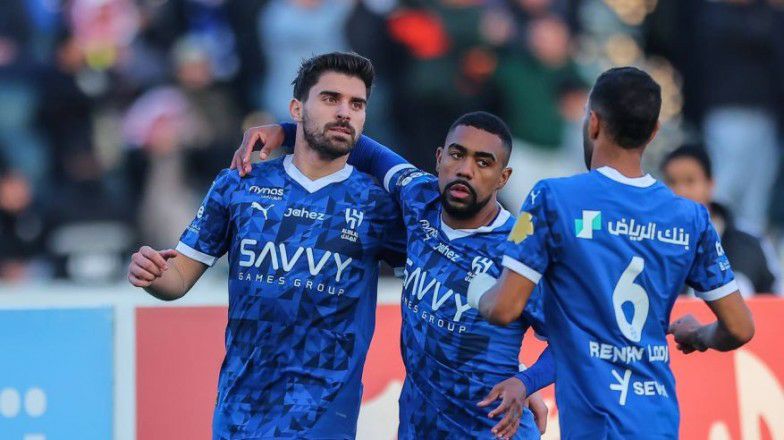 الهلال يكتسح العروبة بخماسية نظيفة ويتصدر دوري روشن السعودي