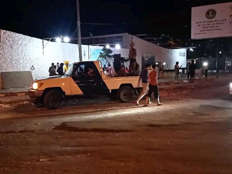 مجهولون يستهدفون مقر شرطة القلوعة في عدن بقنبلة يدوية