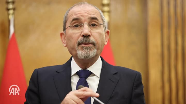 وزير الخارجية الأردني يدين العدوان الإسرائيلي على سوريا.. “تصعيد خطير”
