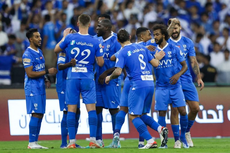 الهلال يواصل اهدار النقاط بتعادله الإيجابي مع الرياض