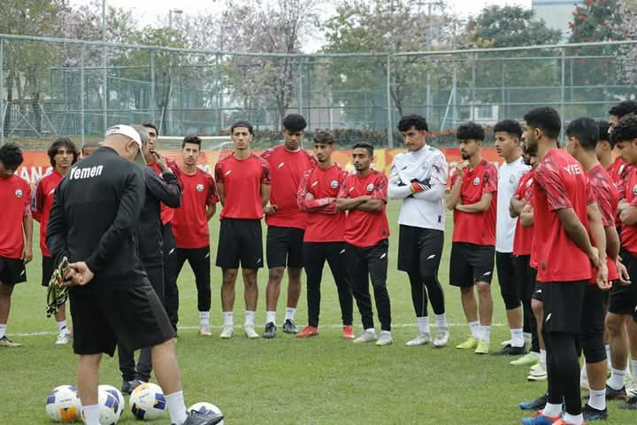 منتخب الشباب اليمني يختتم استعداداته لمواجهة إندونيسيا قبل العودة إلى أرض الوطن