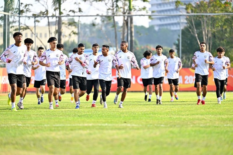 المنتخب الوطني للشباب يجري حصته التدريبية الأولى في مدينة شنجن الصينية