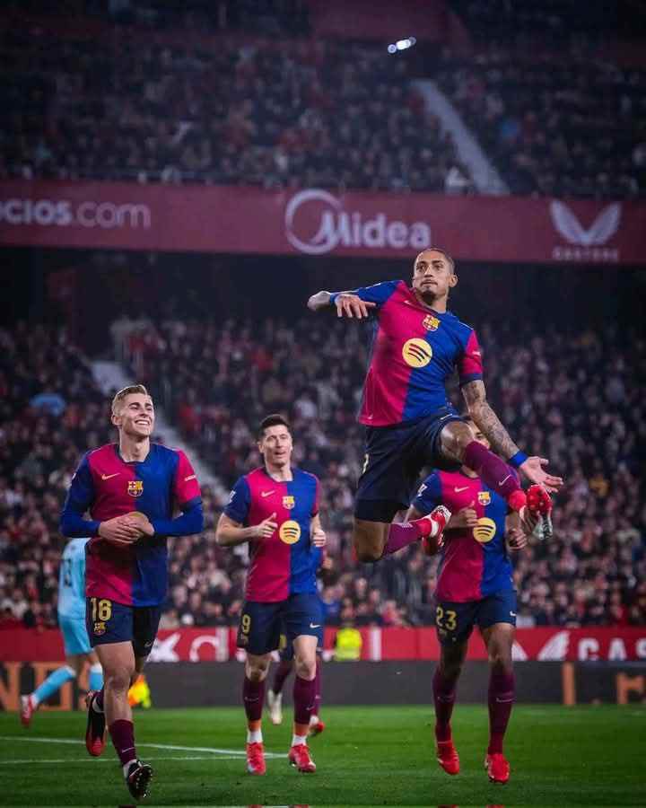 برشلونة يتجاوز إشبيلية برباعية في الليغا