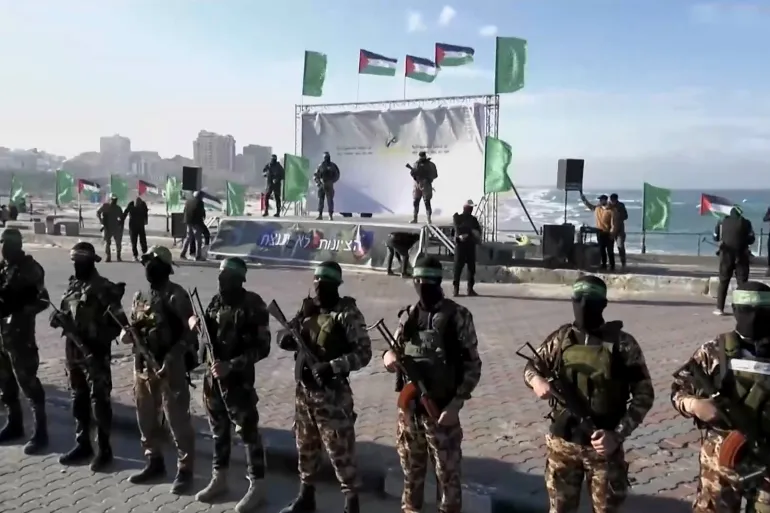 بالدفعة السابعة للتبادل.. القسام ستفرج السبت عن 6 إسرائيليين مقابل 602 أسير فلسطيني