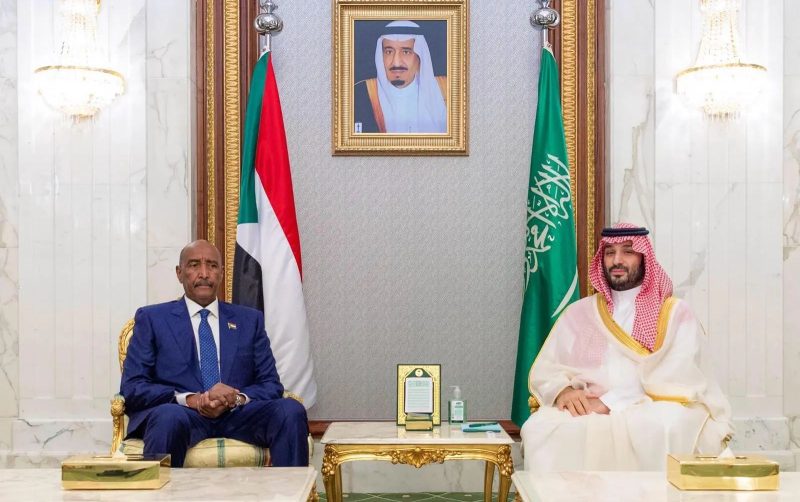 بن سلمان والبرهان يستعرضان الأوضاع والتطورات على الساحة السودانية