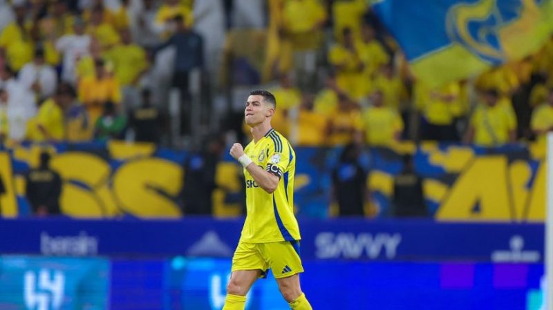 النصر يفوز على الهلال بثلاثية في الدوري السعودي