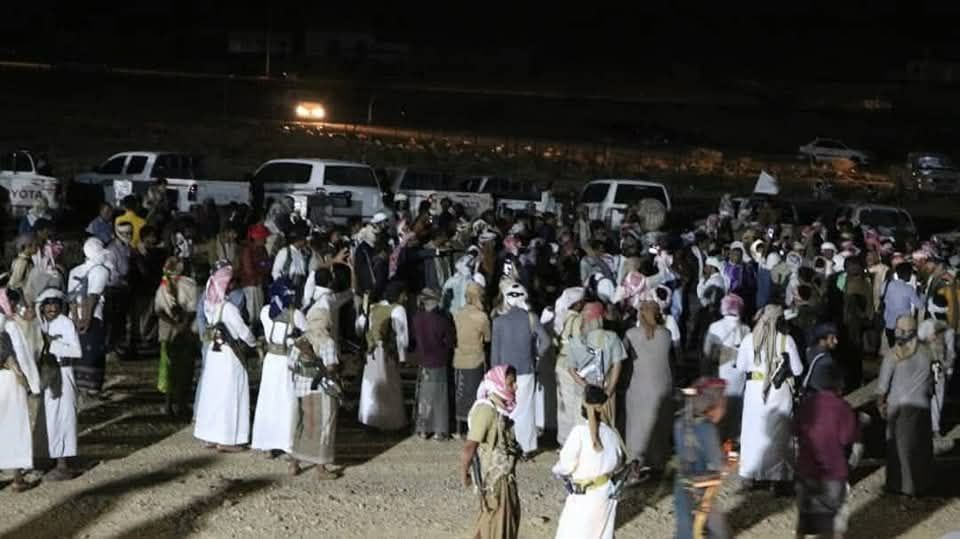 عاجل: مئات المسلحين القبليين يتوافدون إلى هضبة حضرموت تلبية لدعوة الشيخ عمرو بن حبريش..