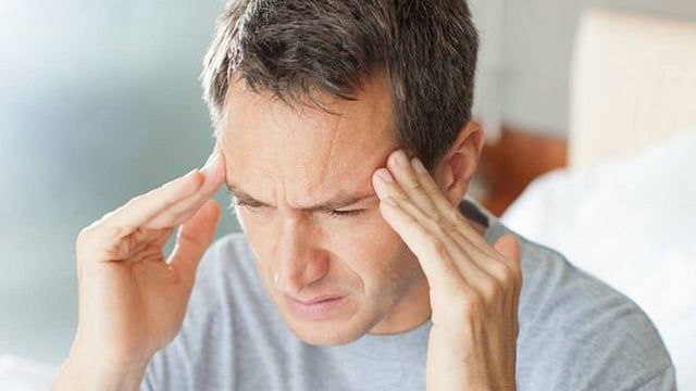 الصداع الصيفي … علاجات طبيعية فعالة تغنيك عن المسكنات
