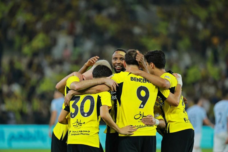 الاتحاد يقترب خطوة نحو حسم دوري روشن السعودي بفوزه على الفيحاء
