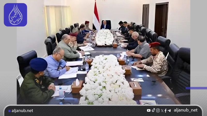 تصاعد الخلافات داخل المجلس الرئاسي: العليمي يستبعد عمار صالح من اجتماع أمني رفيع