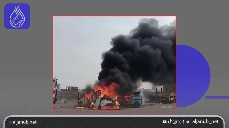 عدن: حريق هائل يلتهم حافلتي نقل في الممدارة دون وقوع إصابات