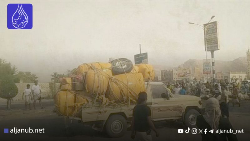 حضرموت تنتفض ضد “الورقة الخضراء”.. محتجون يقطعون الطرق بوجه شاحنات القات ويطالبون بتطبيق قرارات المنع