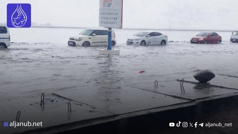فساد الانتقالي يغرق عدن.. مشاريع بملايين الدولارات تنهار مع اول مطر..